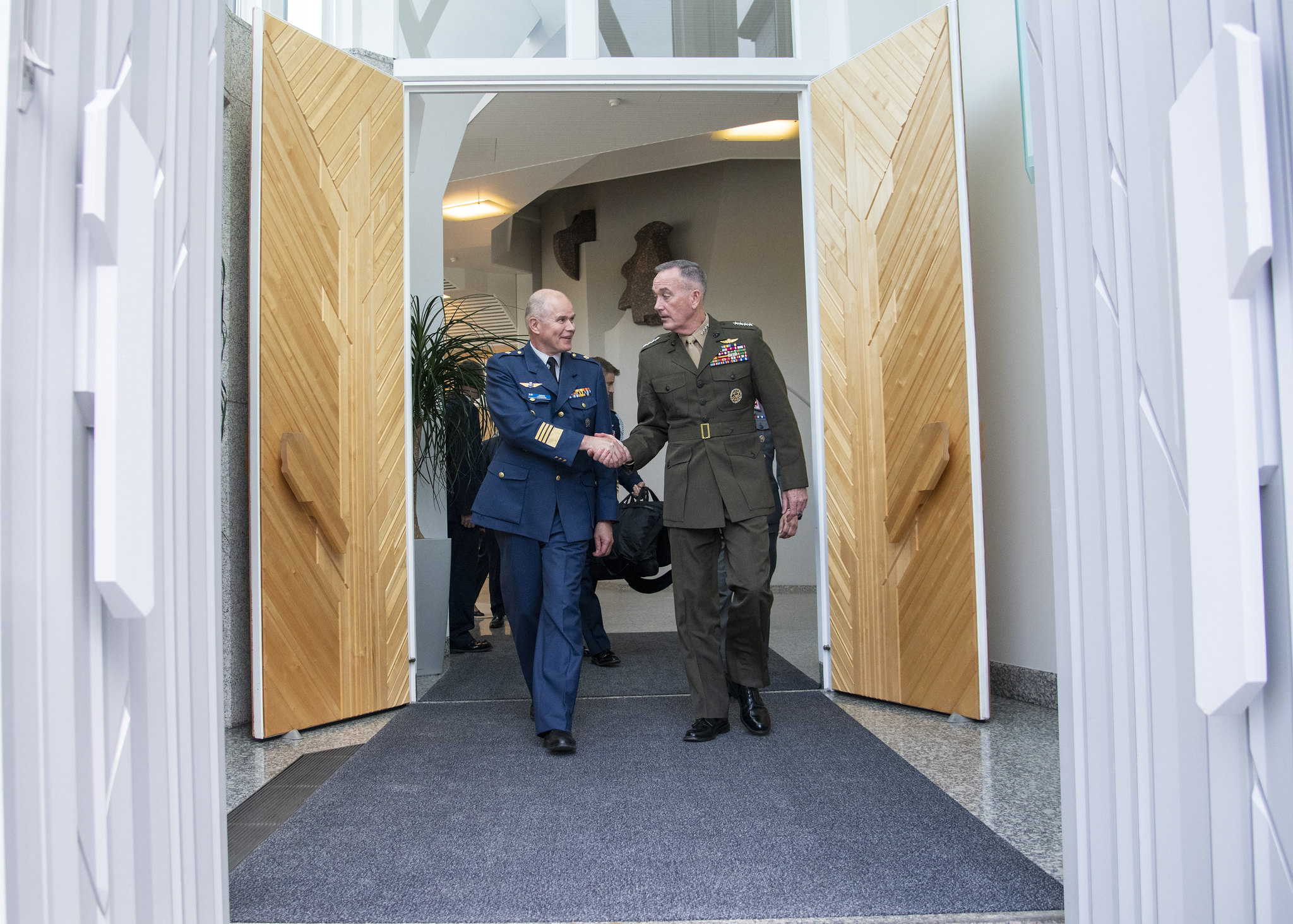 Finnish Air Force Gen. Jarmo Lindberg speaks to U.S. Marine Corps Gen. Joe Dunford during a 2018 visit to Helsinki, Finland.