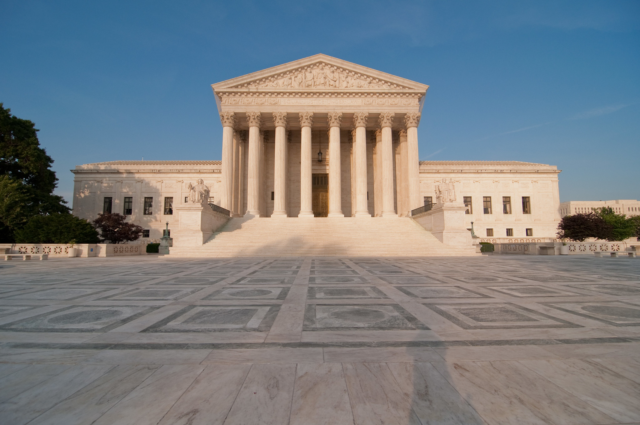 supreme-court-grants-certiorari-in-gonzalez-v-google-and-twitter-v